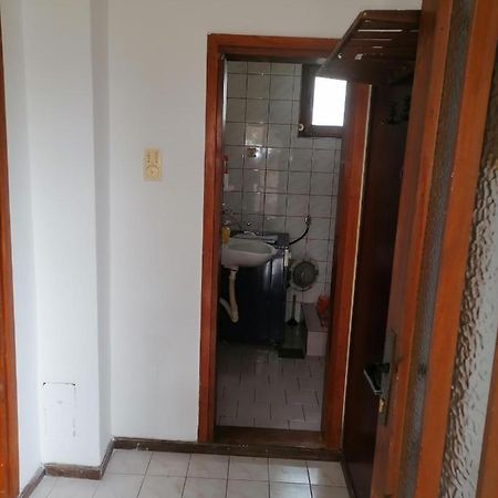 Apartamento Stan Sremska Mitrovica Exterior foto